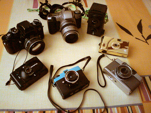 This is quite a collection, from an ancient Brownie thru some cheap cameras, to some really nice pieces. There have been a lot of photographs taken.